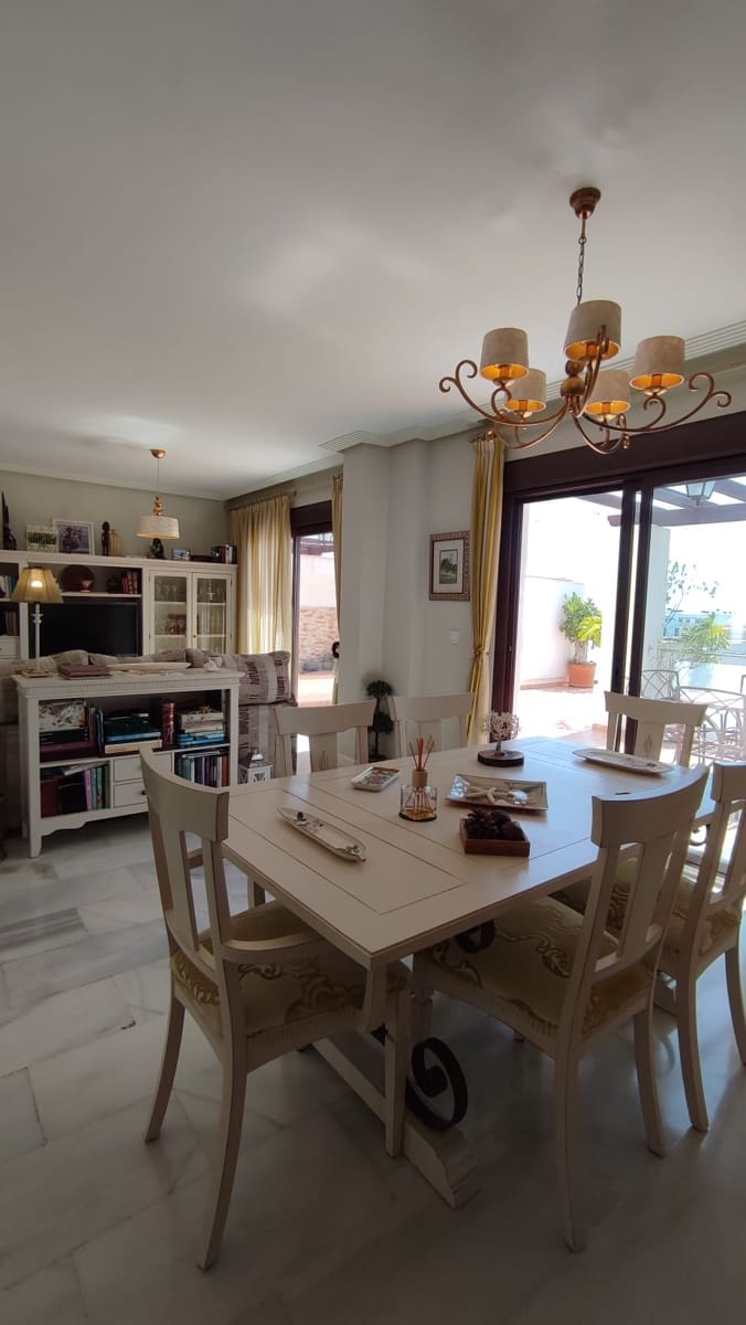 2 bedroom Penthouse for sale in Torre del Mar with pool garage - € 449,900 (Ref: 9838488)