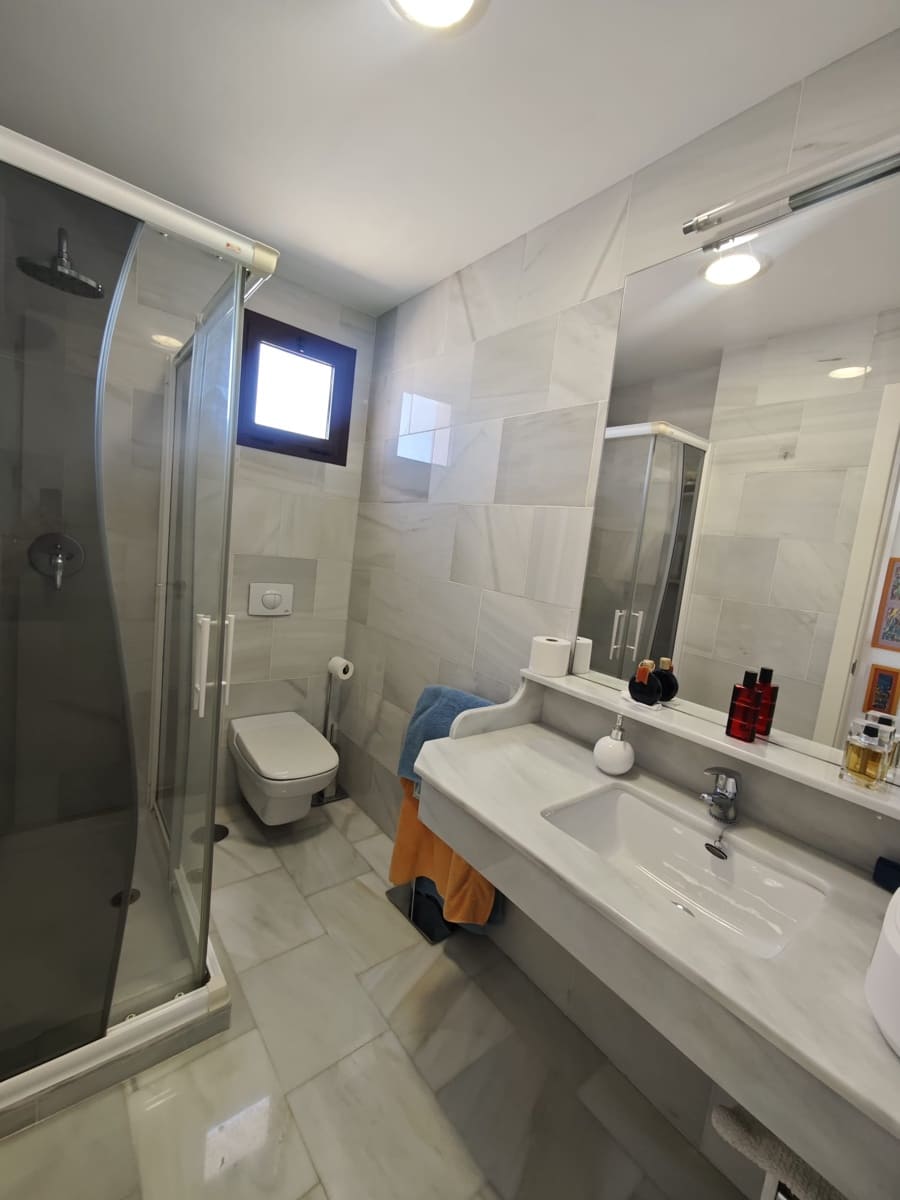 2 bedroom Penthouse for sale in Torre del Mar with pool garage - € 449,900 (Ref: 9838488)