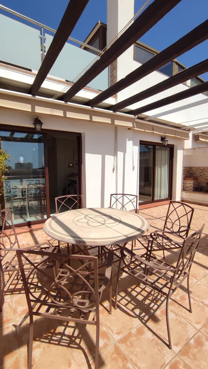 2 bedroom Penthouse for sale in Torre del Mar with pool garage - € 449,900 (Ref: 9838488)