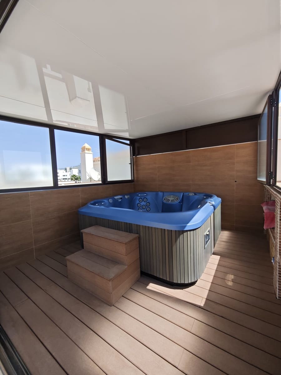 2 bedroom Penthouse for sale in Torre del Mar with pool garage - € 449,900 (Ref: 9838488)