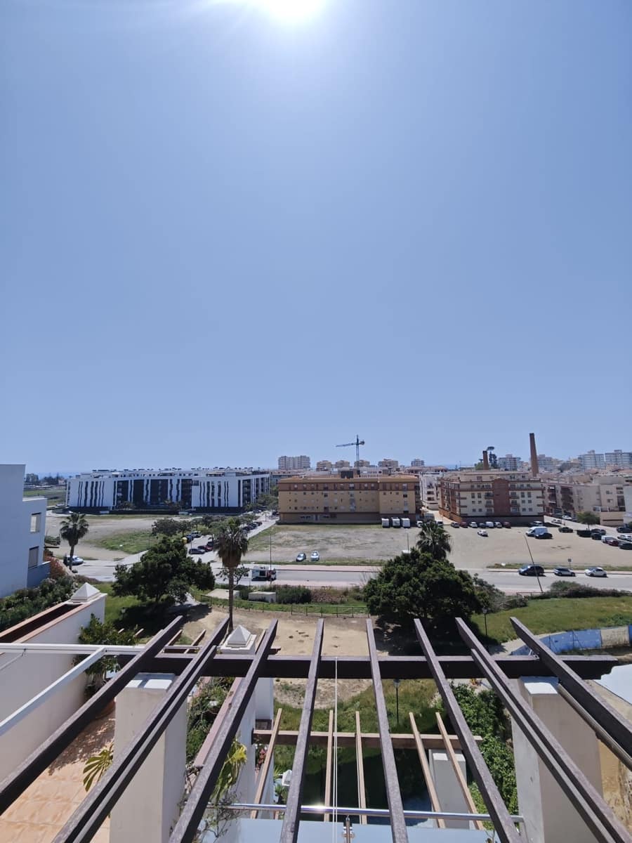 2 bedroom Penthouse for sale in Torre del Mar with pool garage - € 449,900 (Ref: 9838488)