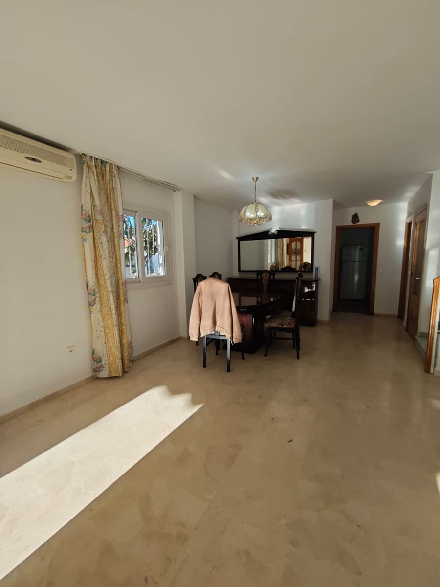 3 soveværelse Byhus til salg i Torre del Mar med garage - € 439.000 (Ref: 9838490)