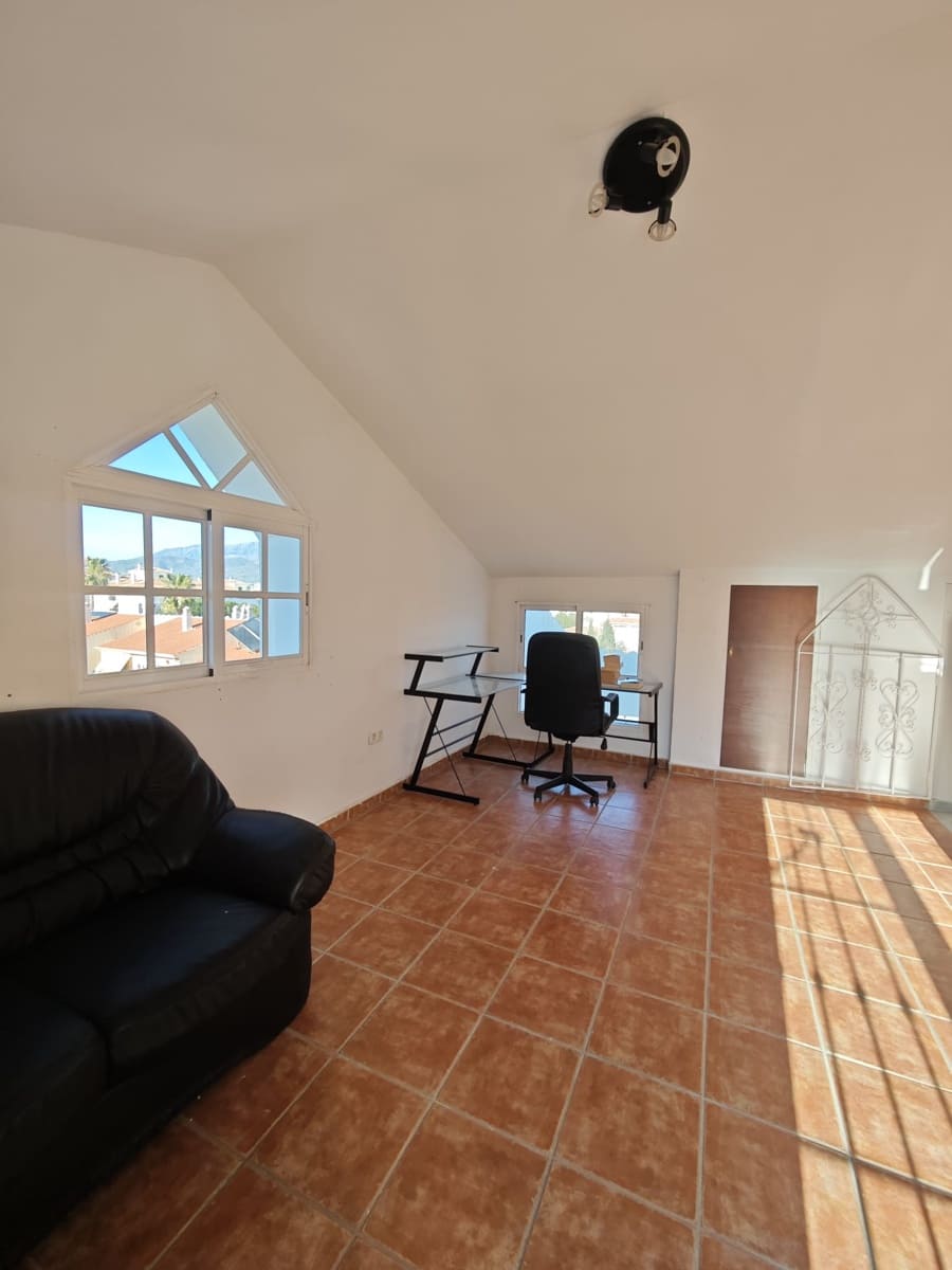 3 soveværelse Byhus til salg i Torre del Mar med garage - € 439.000 (Ref: 9838490)