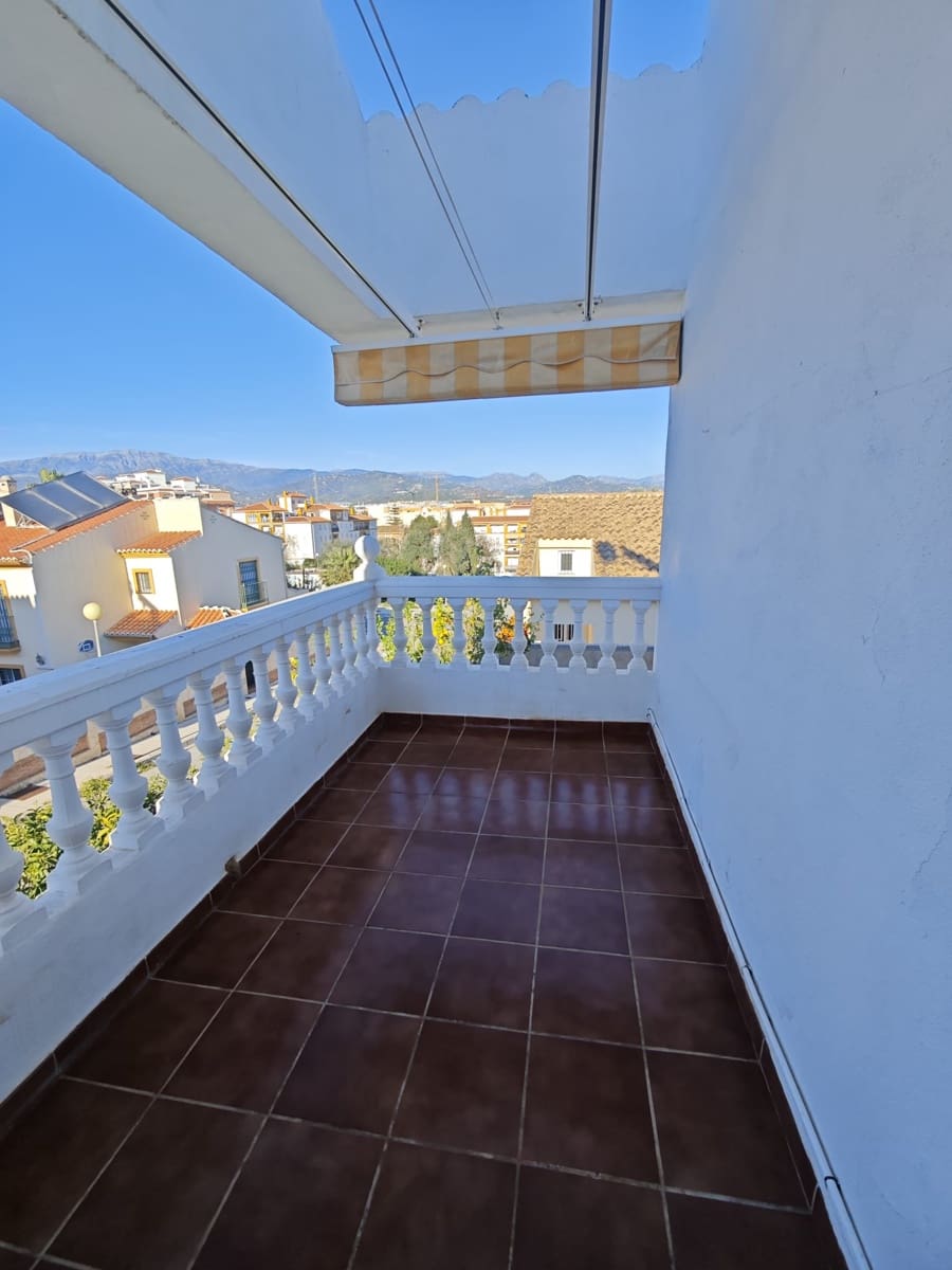 3 soveværelse Byhus til salg i Torre del Mar med garage - € 439.000 (Ref: 9838490)