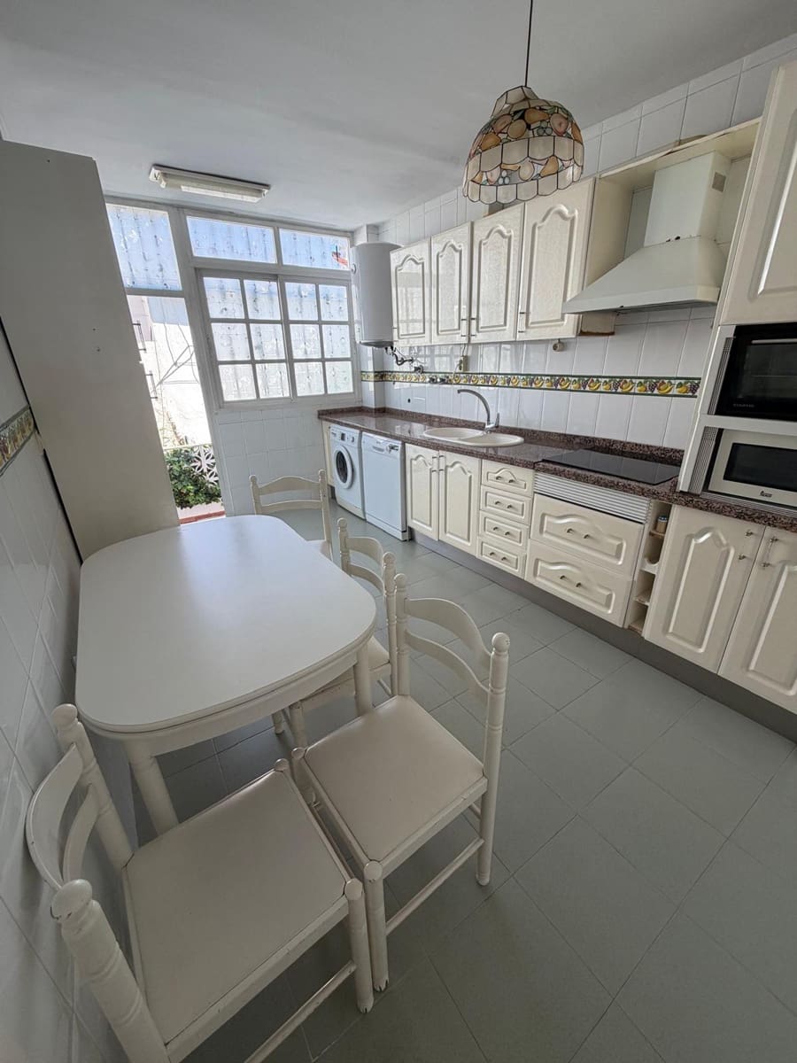 4 bedroom Terraced Villa for sale in Alhaurin de la Torre with pool garage - € 400,000 (Ref: 9877427)