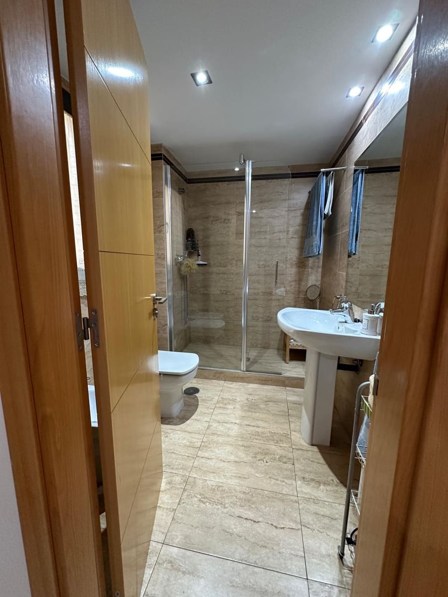 2 bedroom Penthouse for sale in Torre del Mar with pool garage - € 450,000 (Ref: 9905003)