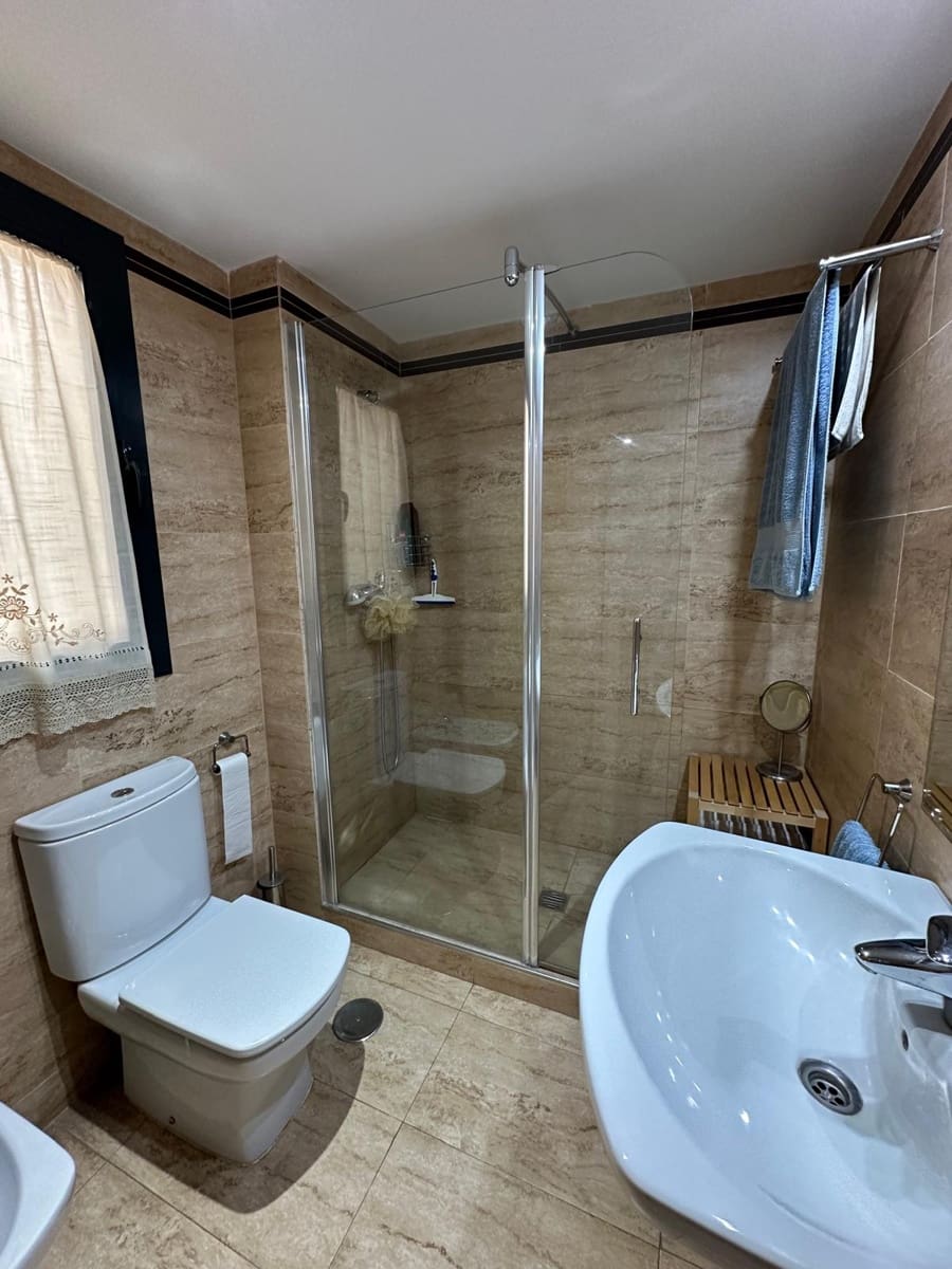 2 bedroom Penthouse for sale in Torre del Mar with pool garage - € 450,000 (Ref: 9905003)