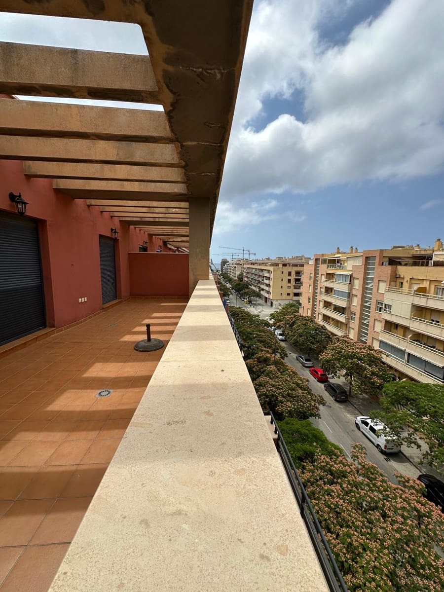2 bedroom Penthouse for sale in Torre del Mar with pool garage - € 450,000 (Ref: 9905003)