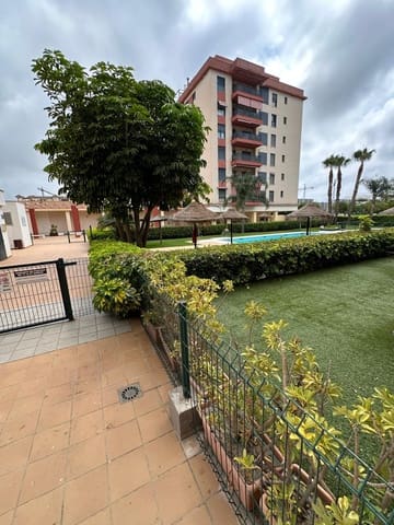 2 bedroom Penthouse for sale in Torre del Mar, Vélez-Málaga with pool garage - € 450,000 (Ref: 9905003)