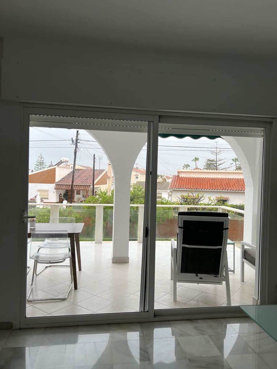 3 chambre Villa/Maison à vendre à Caleta de Velez avec piscine garage - 607 700 € (Ref: 9909342)
