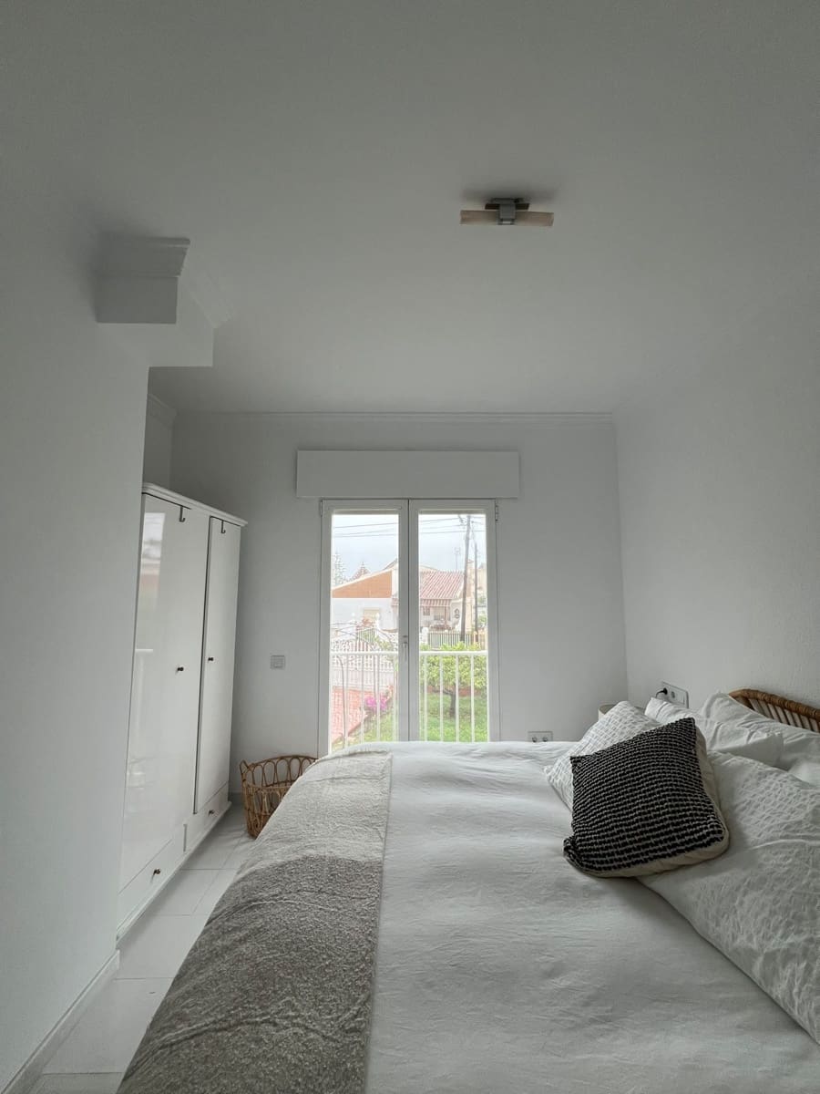 3 chambre Villa/Maison à vendre à Caleta de Velez avec piscine garage - 607 700 € (Ref: 9909342)