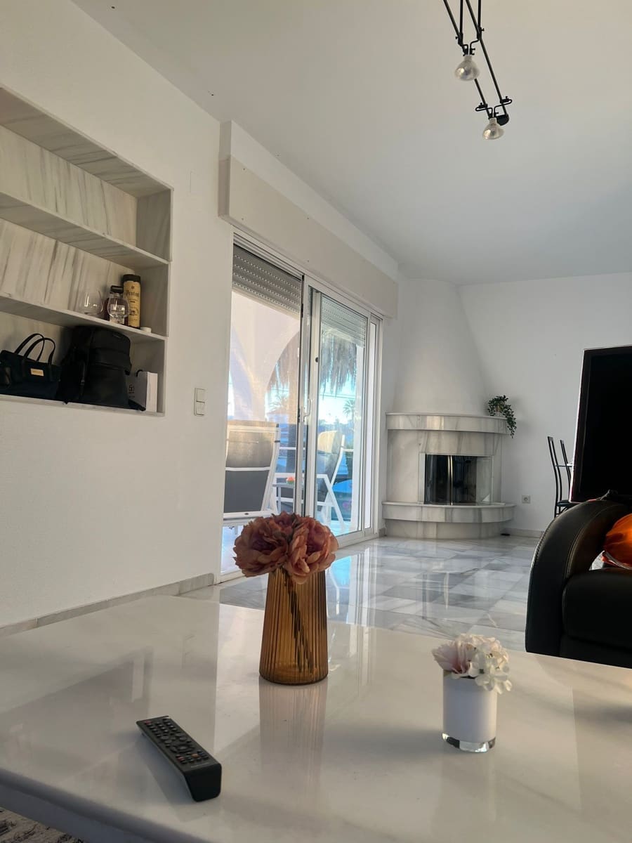 3 chambre Villa/Maison à vendre à Caleta de Velez avec piscine garage - 607 700 € (Ref: 9909342)