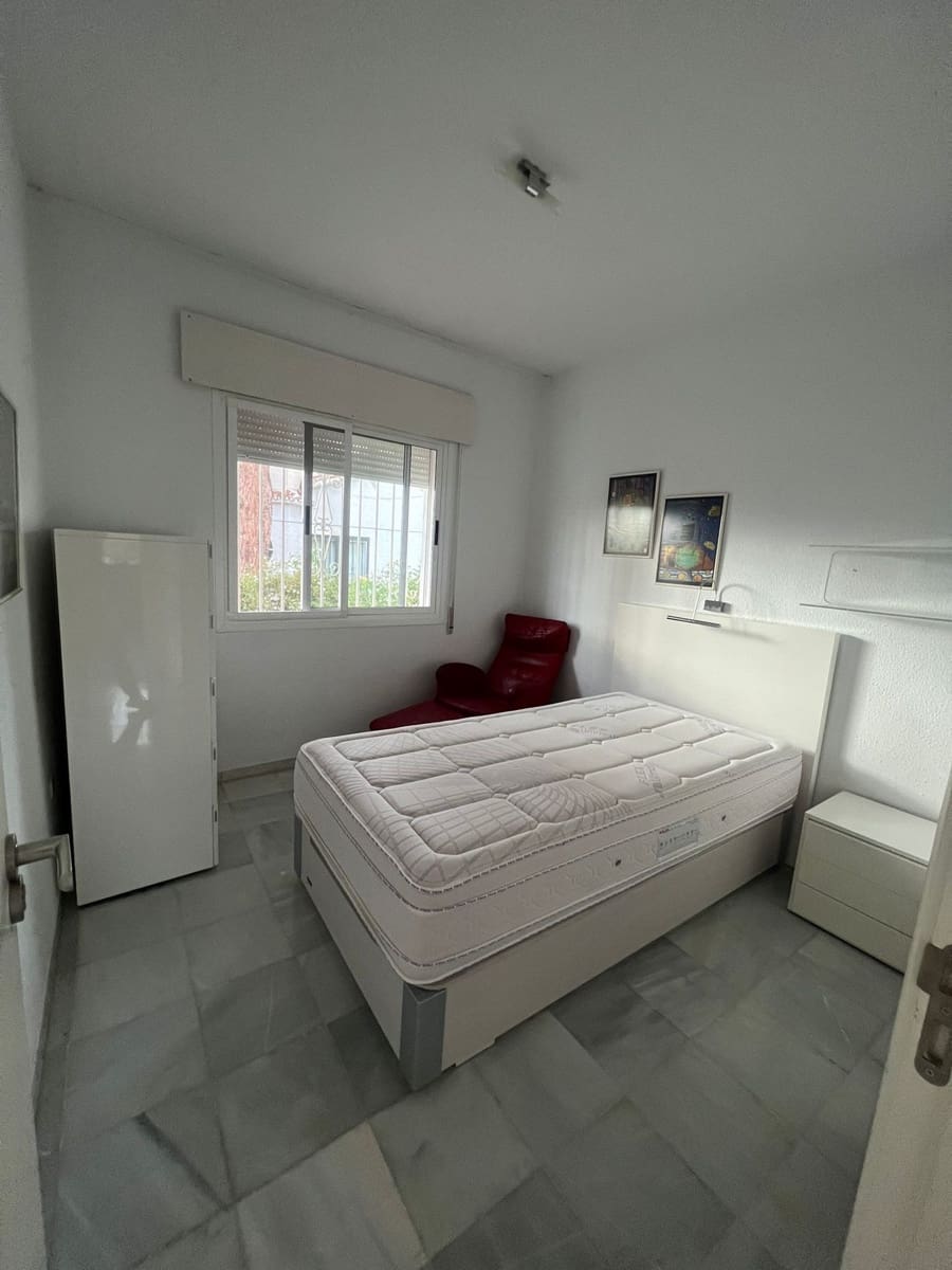 3 chambre Villa/Maison à vendre à Caleta de Velez avec piscine garage - 607 700 € (Ref: 9909342)