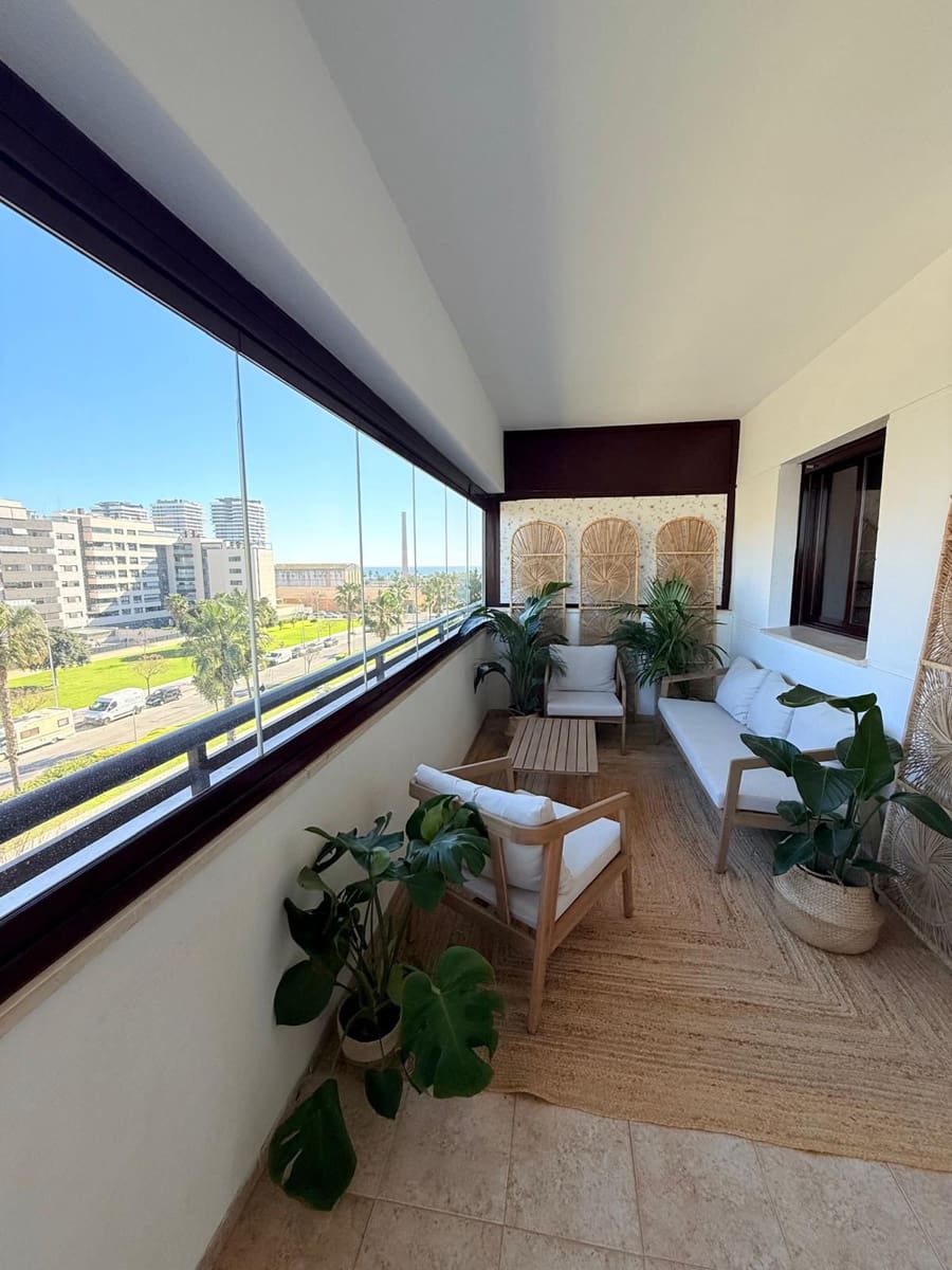 3 bedroom Apartment for sale in Malaga city with pool garage - € 637,000 (Ref: 9909344)