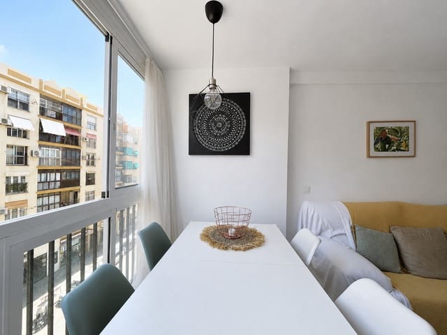 2 quarto Apartamento para venda em El Palo, Málaga cidade - 299 000 € (Ref: 9909346)