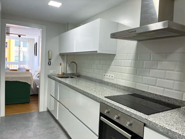 2 quarto Apartamento para venda em El Palo, Málaga cidade - 299 000 € (Ref: 9909346)