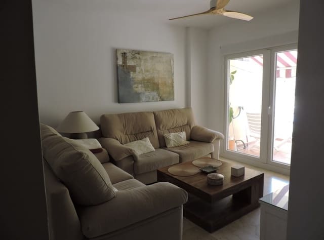 3 sypialnia Penthouse na sprzedaż w La Cala del Moral, Rincón de la Victoria z basenem garażem - 390 000 € (Ref: 9969000)