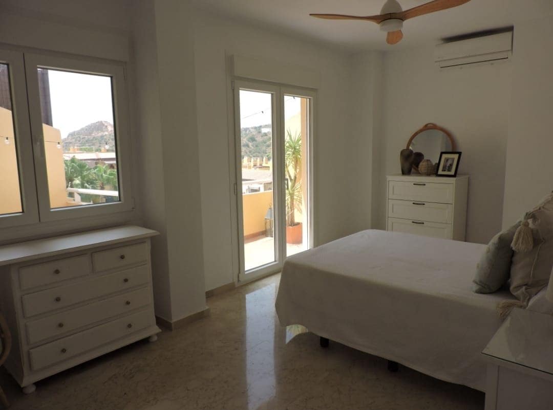 Ático de 3 habitaciones en La Cala del Moral en venta con piscina garaje - 390.000 € (Ref: 9969000)