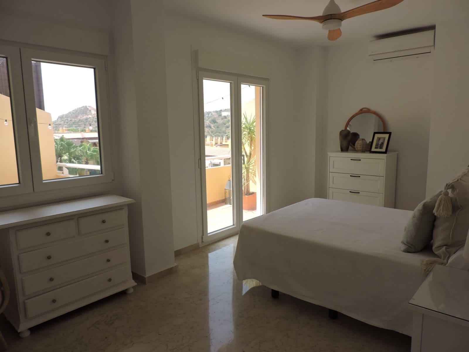 Ático de 3 habitaciones en La Cala del Moral en venta con piscina garaje - 390.000 € (Ref: 9969000)