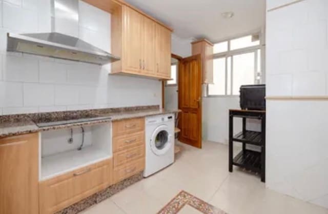 3 slaapkamer Flat te koop in Málaga stad met zwembad garage - € 475.000 (Ref: 9973766)