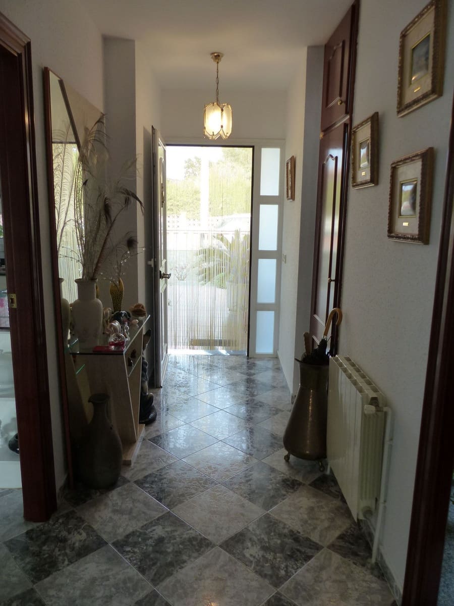 6 bedroom Villa for sale in Fogars de la Selva - € 290,000 (Ref: 5816081)