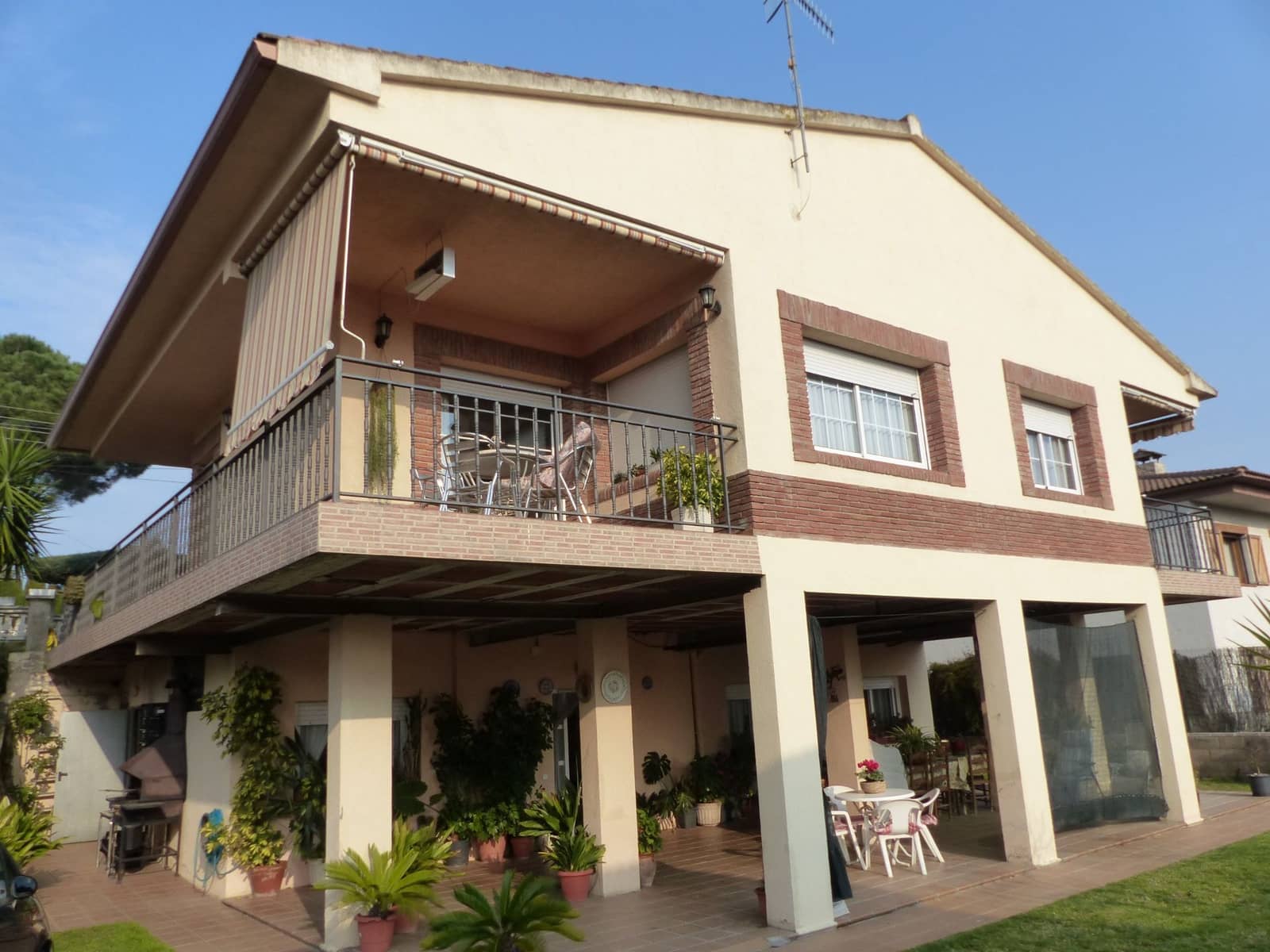 6 bedroom Villa for sale in Fogars de la Selva - € 290,000 (Ref: 5816081)
