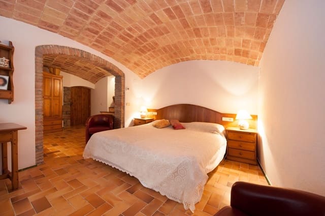 8 bedroom Villa for sale in Cistella with pool garage - € 4,500,000 (Ref: 8556173)