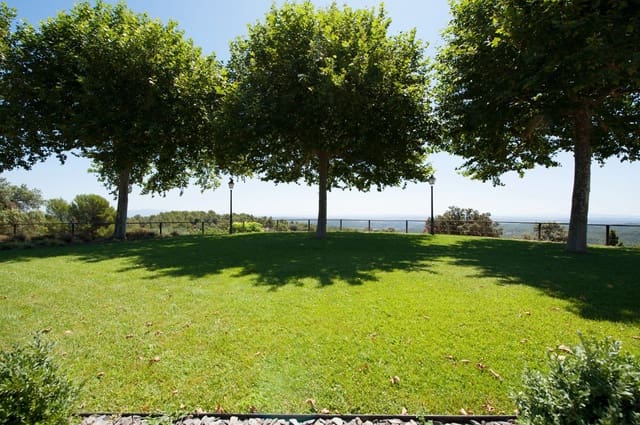 8 bedroom Villa for sale in Cistella with pool garage - € 4,500,000 (Ref: 8556173)