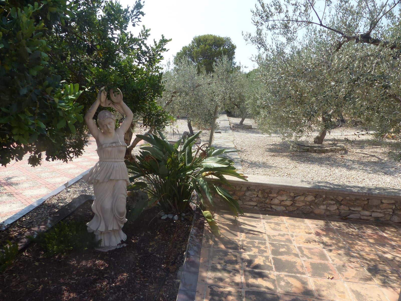 8 soveværelse Finca/Landehus til salg i Tarragona by - € 4.500.000 (Ref: 8556176)
