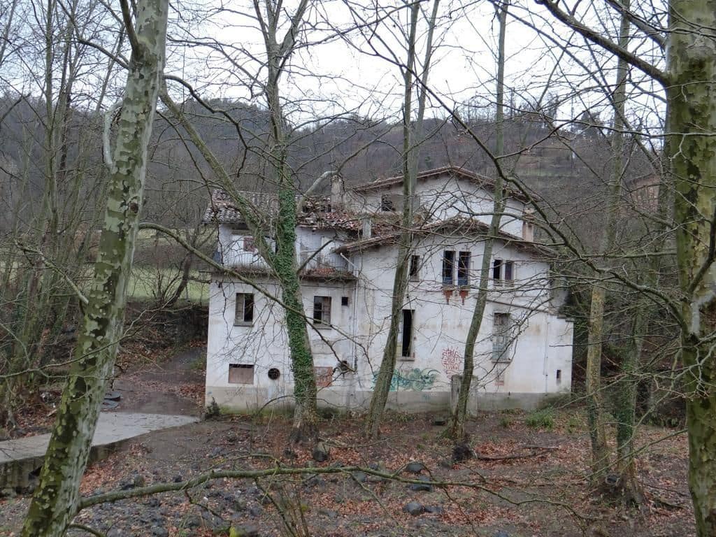 5 soveværelse Finca/Landehus til salg i Olot - € 399.000 (Ref: 8556177)