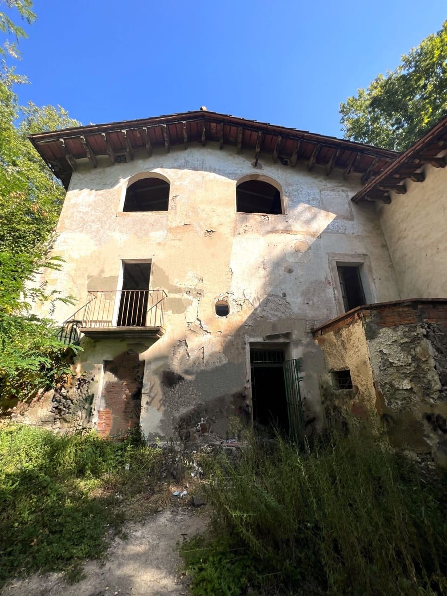 5 soveværelse Finca/Landehus til salg i Olot - € 399.000 (Ref: 8556177)