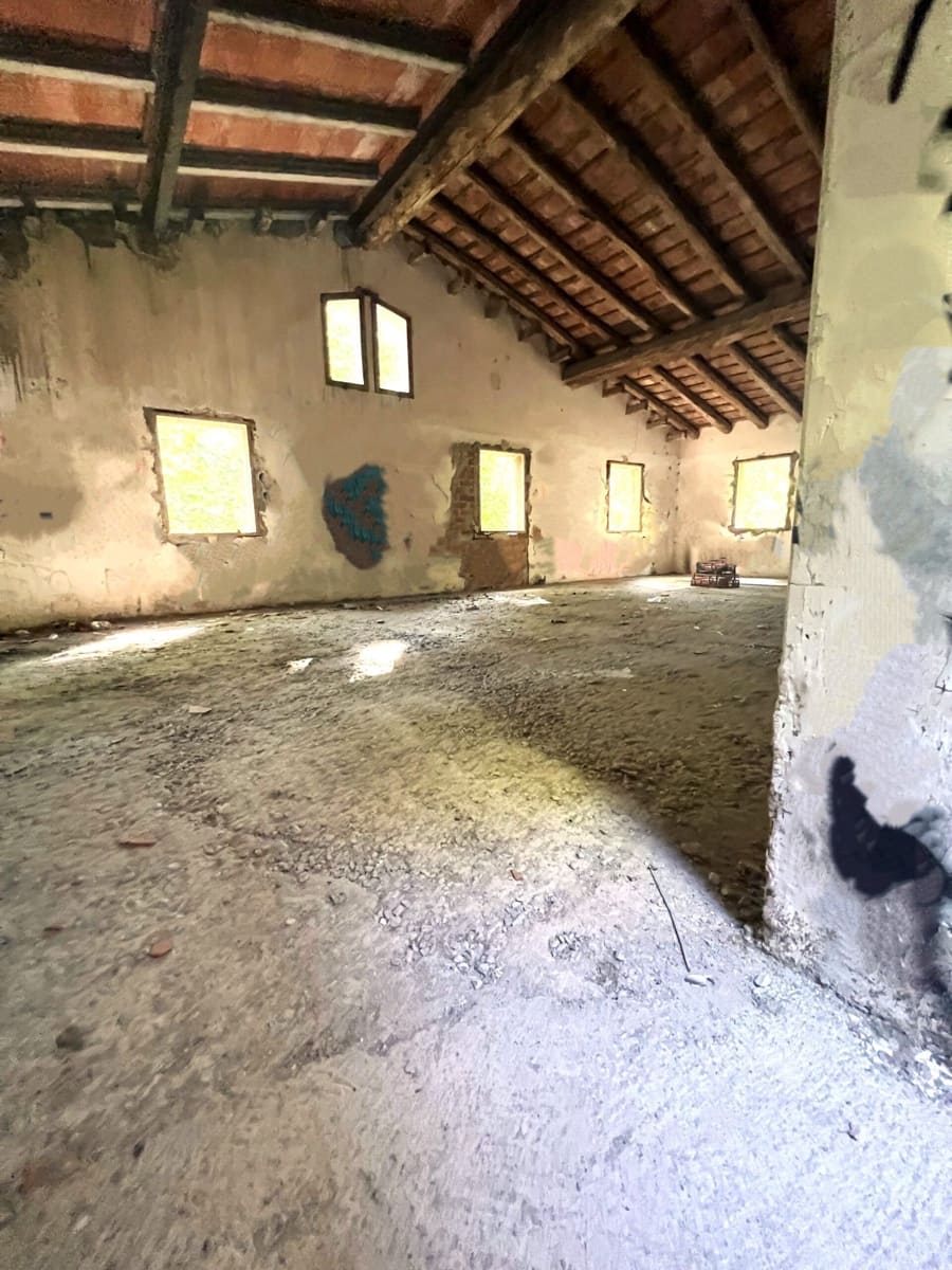 5 soveværelse Finca/Landehus til salg i Olot - € 399.000 (Ref: 8556177)