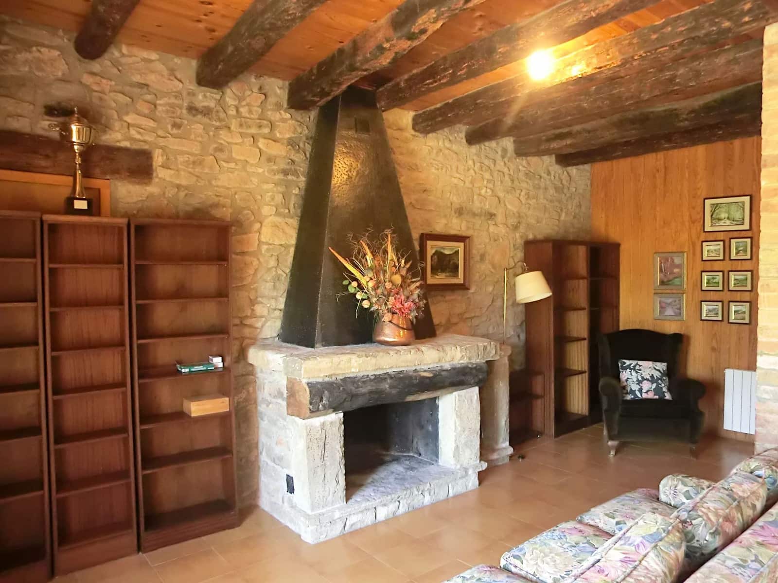 9 bedroom Finca/Country House for sale in Berga with garage - € 650,000 (Ref: 8556183)