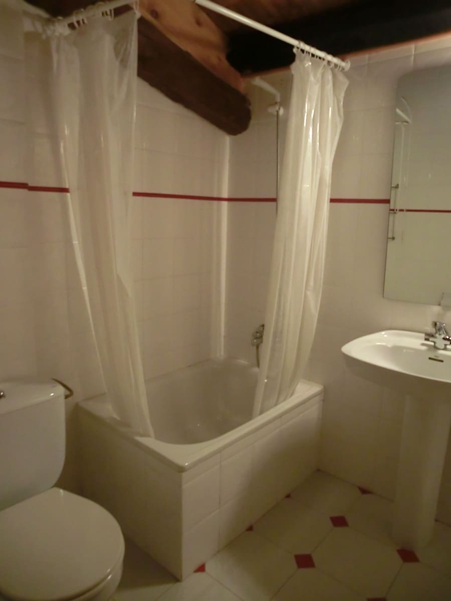 9 bedroom Finca/Country House for sale in Berga with garage - € 650,000 (Ref: 8556183)