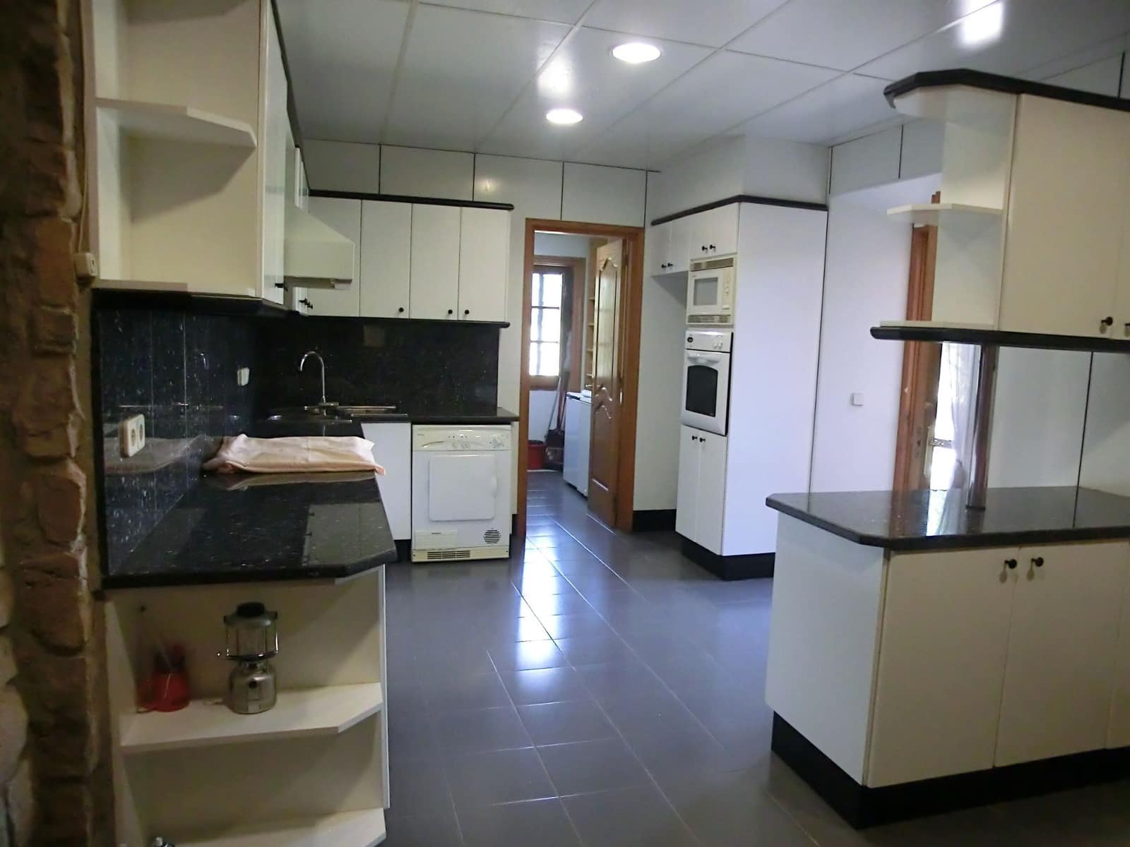 9 bedroom Finca/Country House for sale in Berga with garage - € 650,000 (Ref: 8556183)