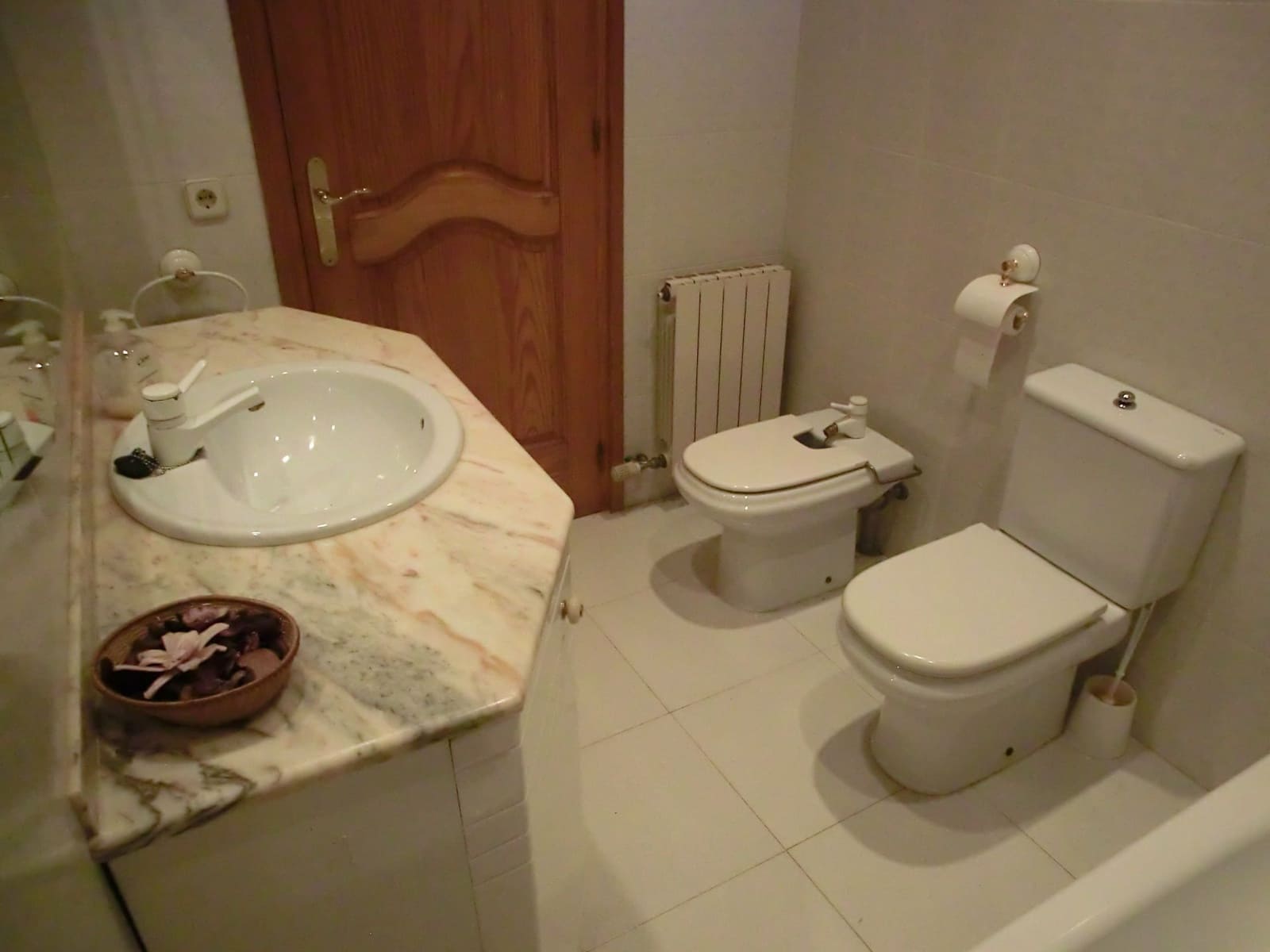 9 bedroom Finca/Country House for sale in Berga with garage - € 650,000 (Ref: 8556183)