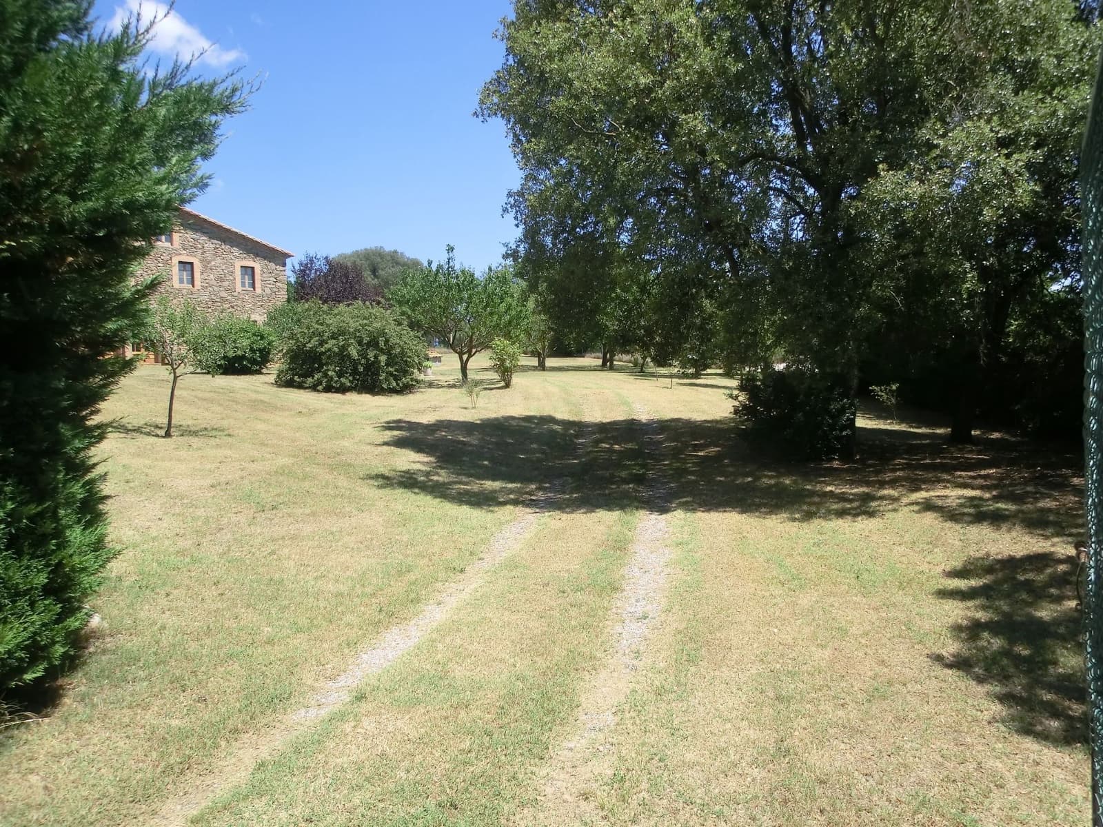 9 bedroom Finca/Country House for sale in Berga with garage - € 650,000 (Ref: 8556183)