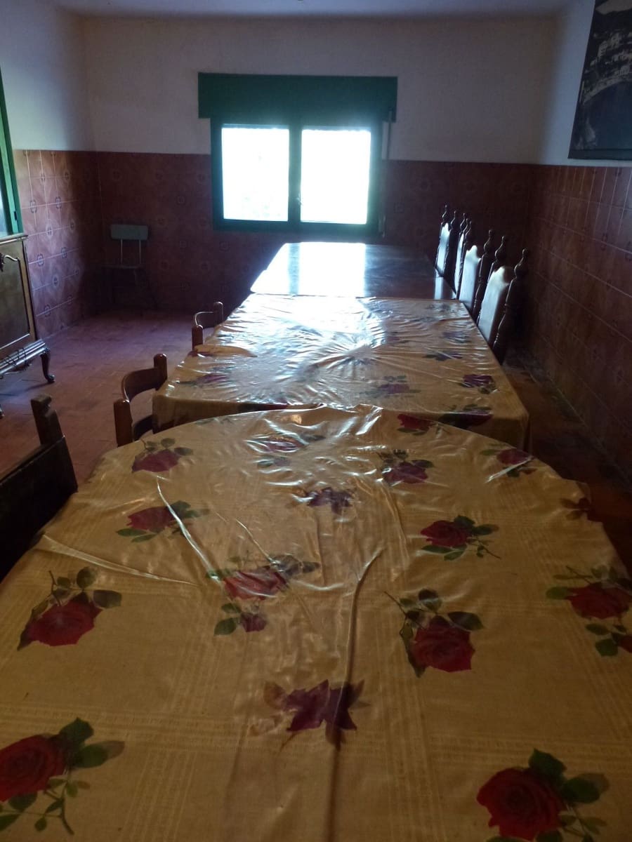 10 soveværelse Finca/Landehus til salg i Bescano med garage - € 350.000 (Ref: 8616064)