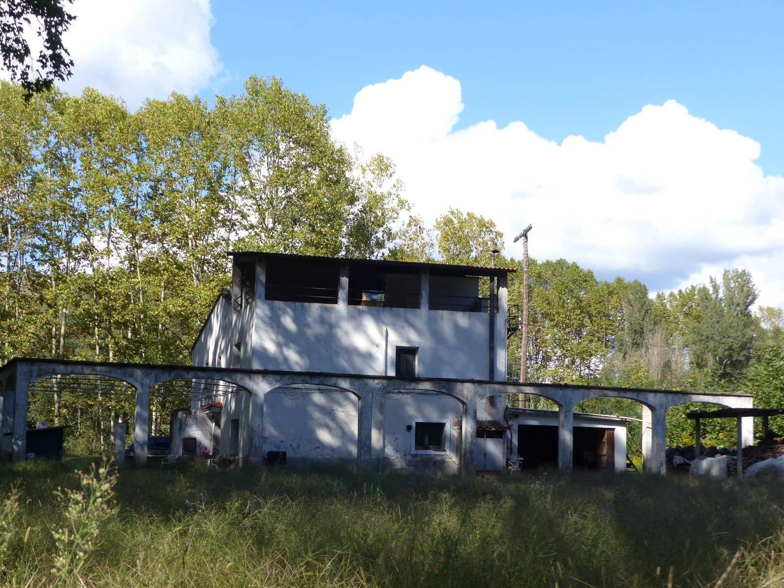 10 soveværelse Finca/Landehus til salg i Bescano med garage - € 350.000 (Ref: 8616064)