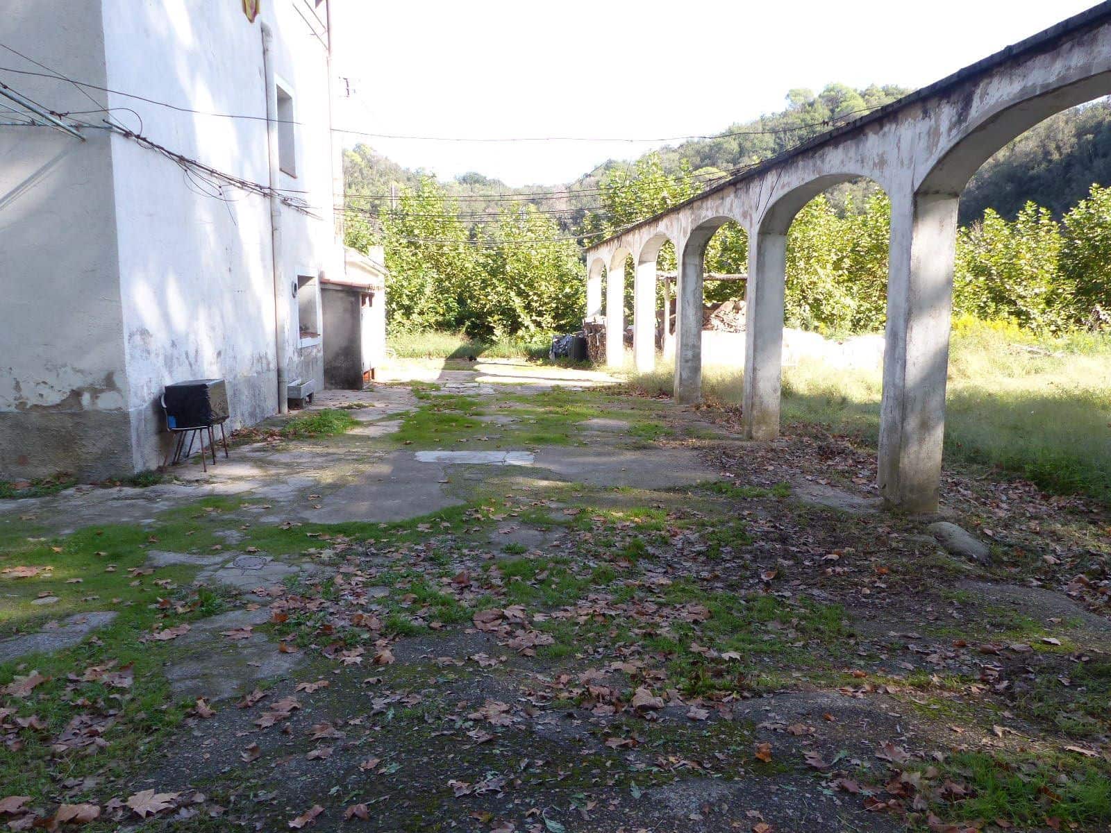 10 soveværelse Finca/Landehus til salg i Bescano med garage - € 350.000 (Ref: 8616064)