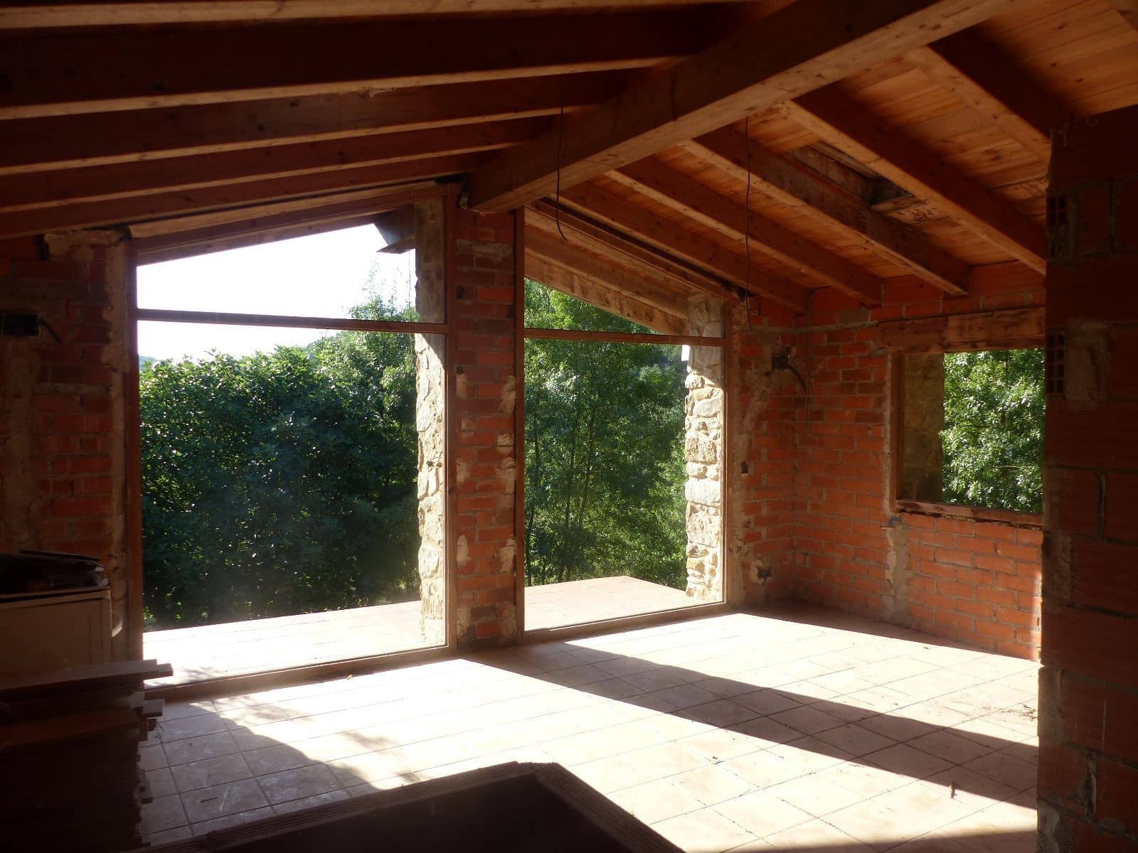 12 soveværelse Finca/Landehus til salg i Besalu med swimmingpool garage - € 11.111.111 (Ref: 8693978)