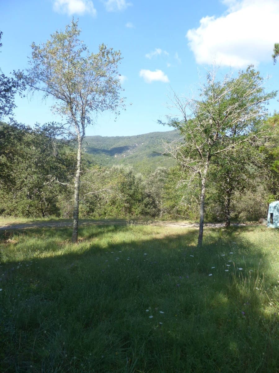 12 soveværelse Finca/Landehus til salg i Besalu med swimmingpool garage - € 11.111.111 (Ref: 8693978)