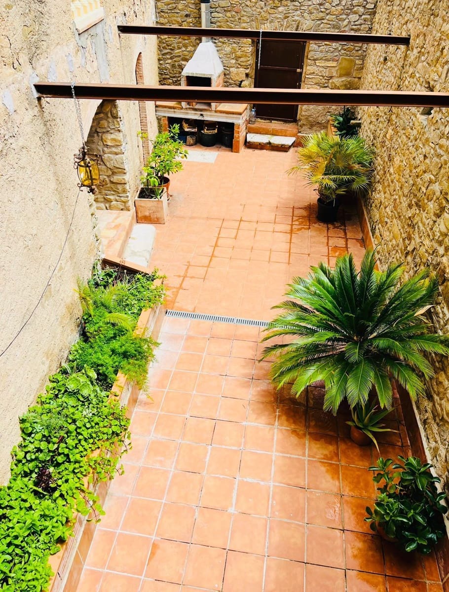 9 soveværelse Finca/Landehus til salg i Camos - € 685.000 (Ref: 8693993)