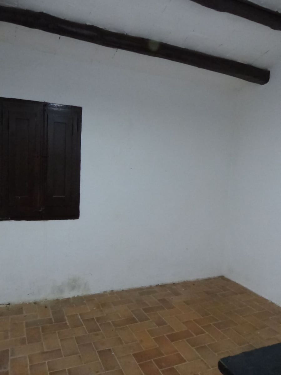 8 bedroom Finca/Country House for sale in Montseny - € 450,000 (Ref: 8694721)