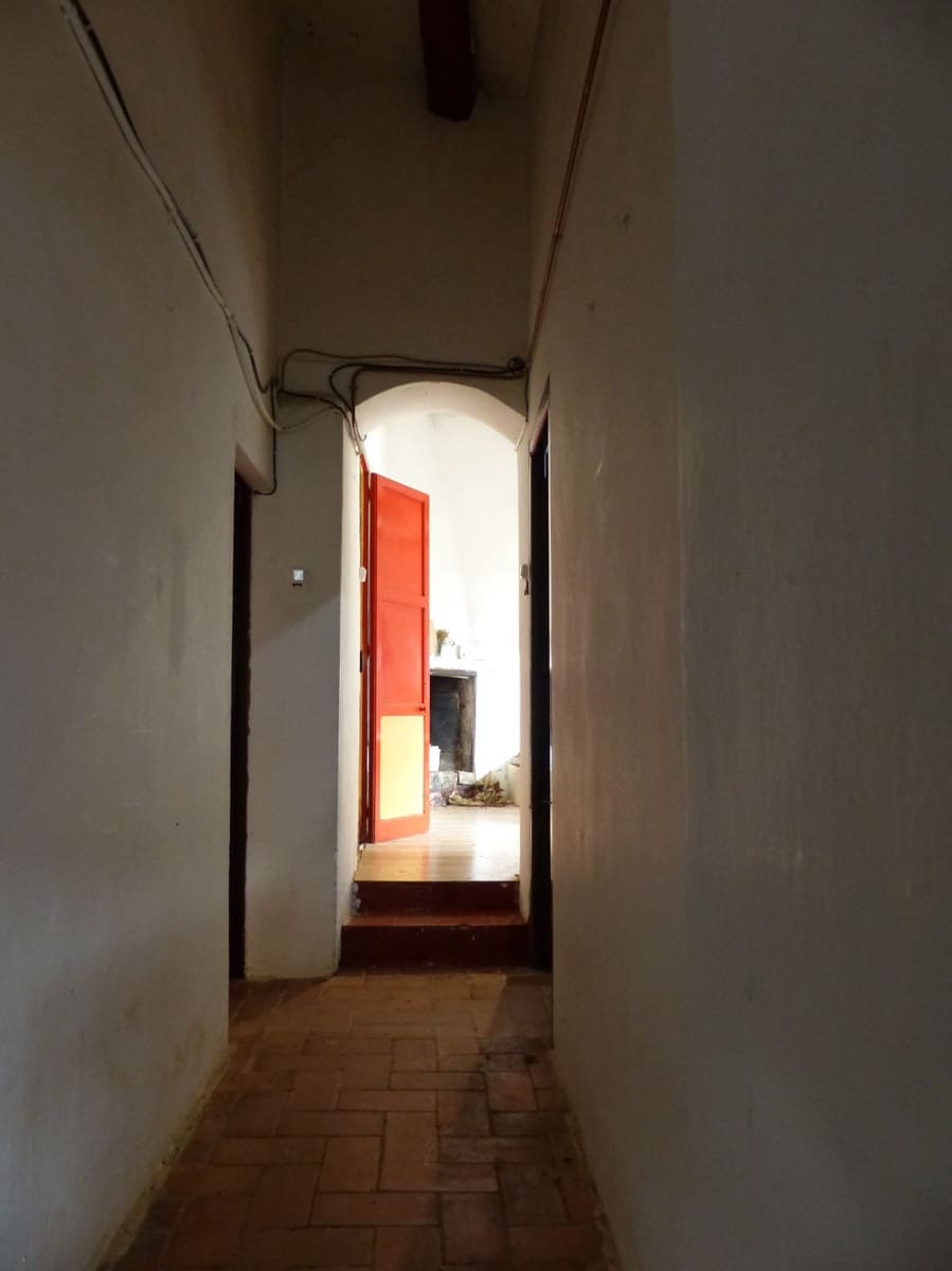 8 bedroom Finca/Country House for sale in Montseny - € 450,000 (Ref: 8694721)