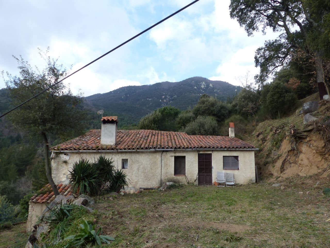 8 bedroom Finca/Country House for sale in Montseny - € 450,000 (Ref: 8694721)