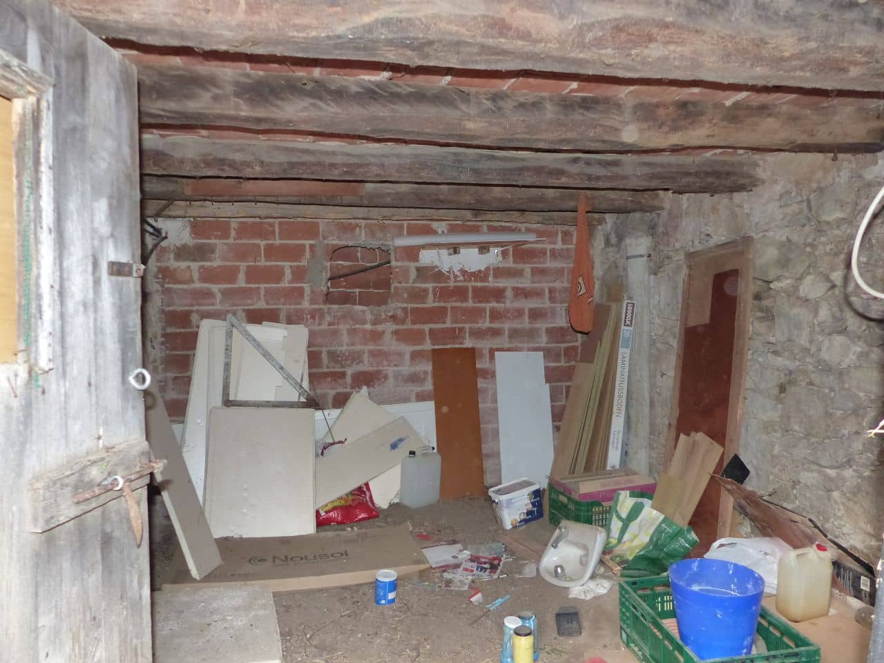 8 bedroom Finca/Country House for sale in Montseny - € 450,000 (Ref: 8694721)