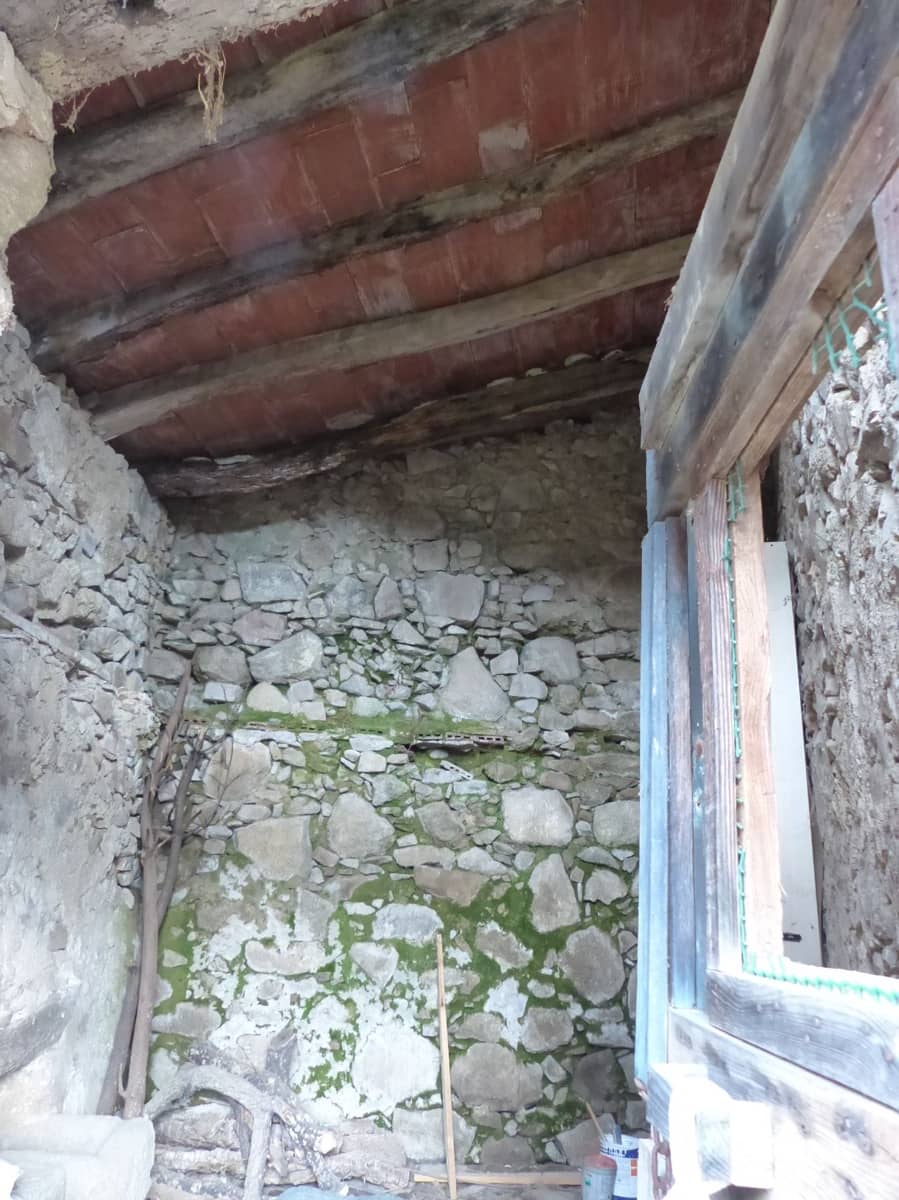 8 bedroom Finca/Country House for sale in Montseny - € 450,000 (Ref: 8694721)