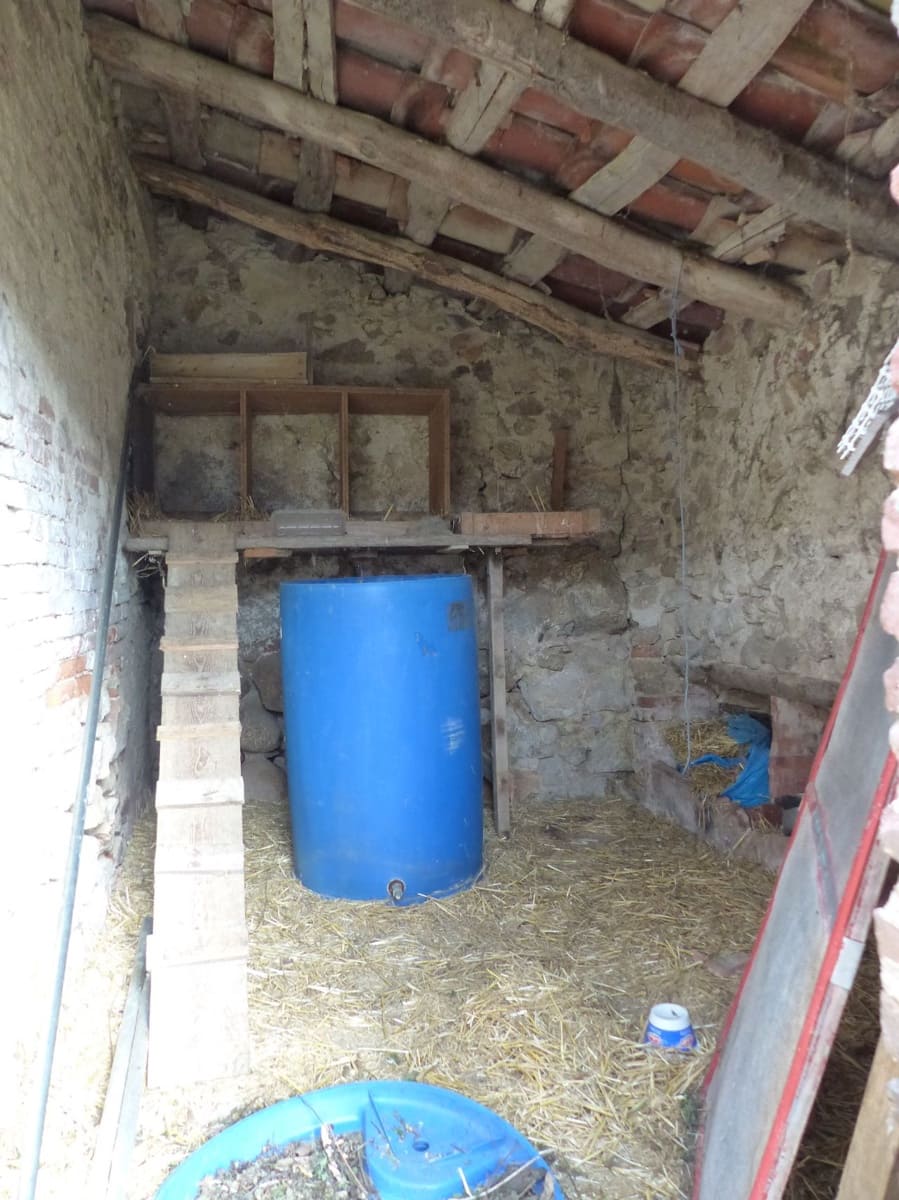 8 bedroom Finca/Country House for sale in Montseny - € 450,000 (Ref: 8694721)