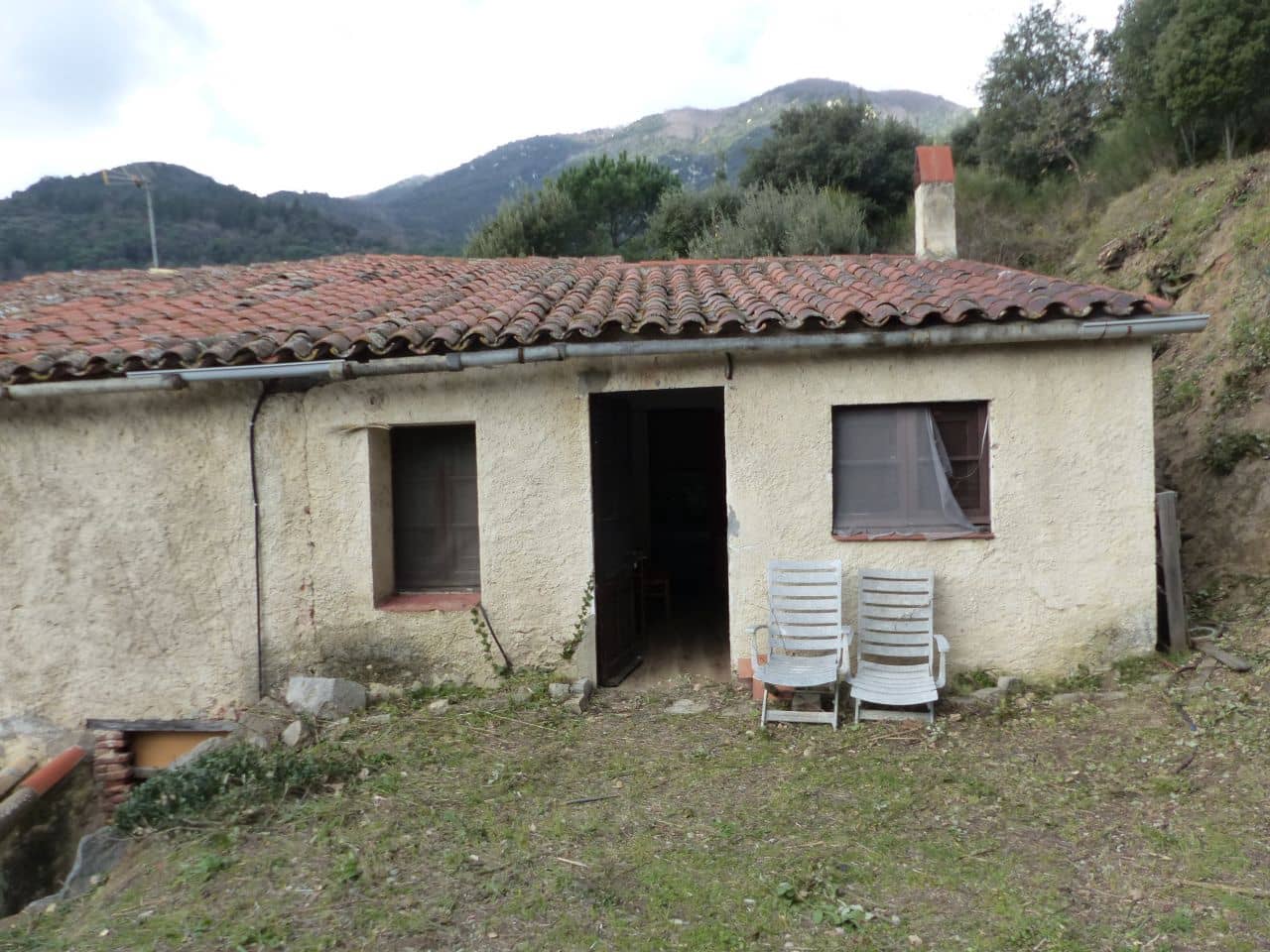 8 bedroom Finca/Country House for sale in Montseny - € 450,000 (Ref: 8694721)